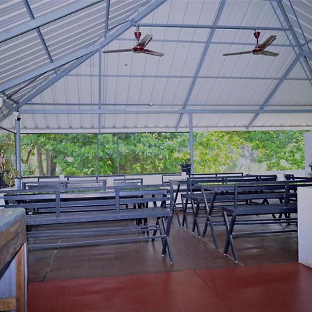 Nirupama,Hotel Aluva 700 Mtr From Aluva Railway Station Alwaye Екстериор снимка
