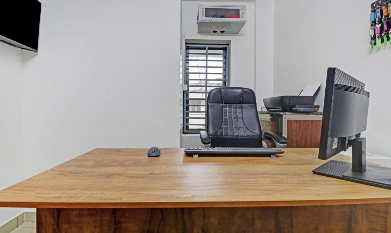 Nirupama,Hotel Aluva 700 Mtr From Aluva Railway Station Alwaye Екстериор снимка