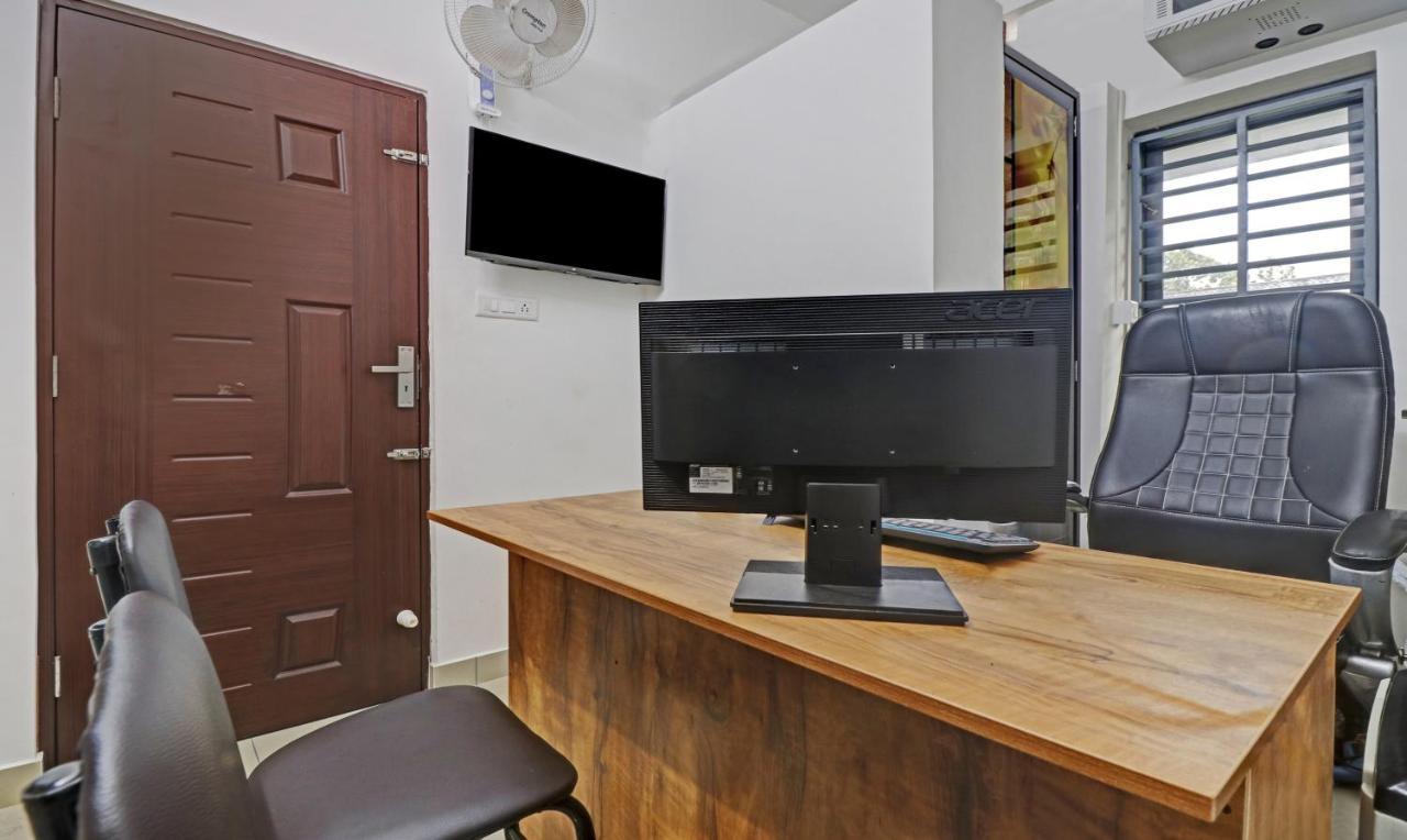 Nirupama,Hotel Aluva 700 Mtr From Aluva Railway Station Alwaye Екстериор снимка