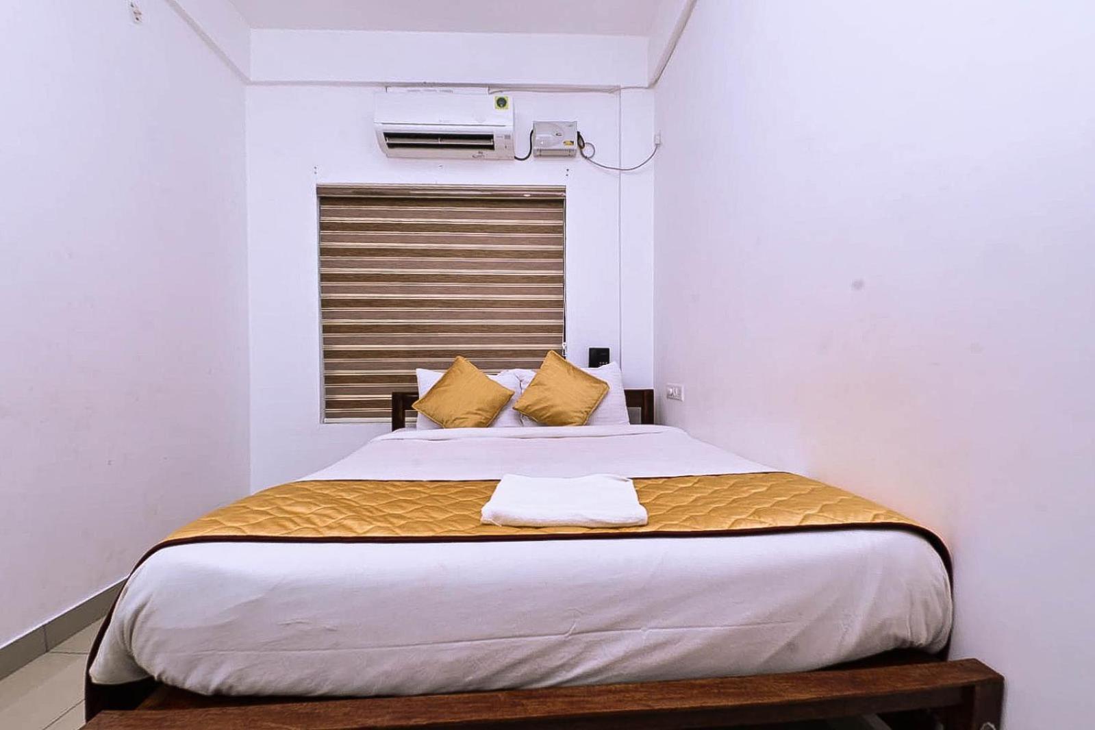 Nirupama,Hotel Aluva 700 Mtr From Aluva Railway Station Alwaye Екстериор снимка