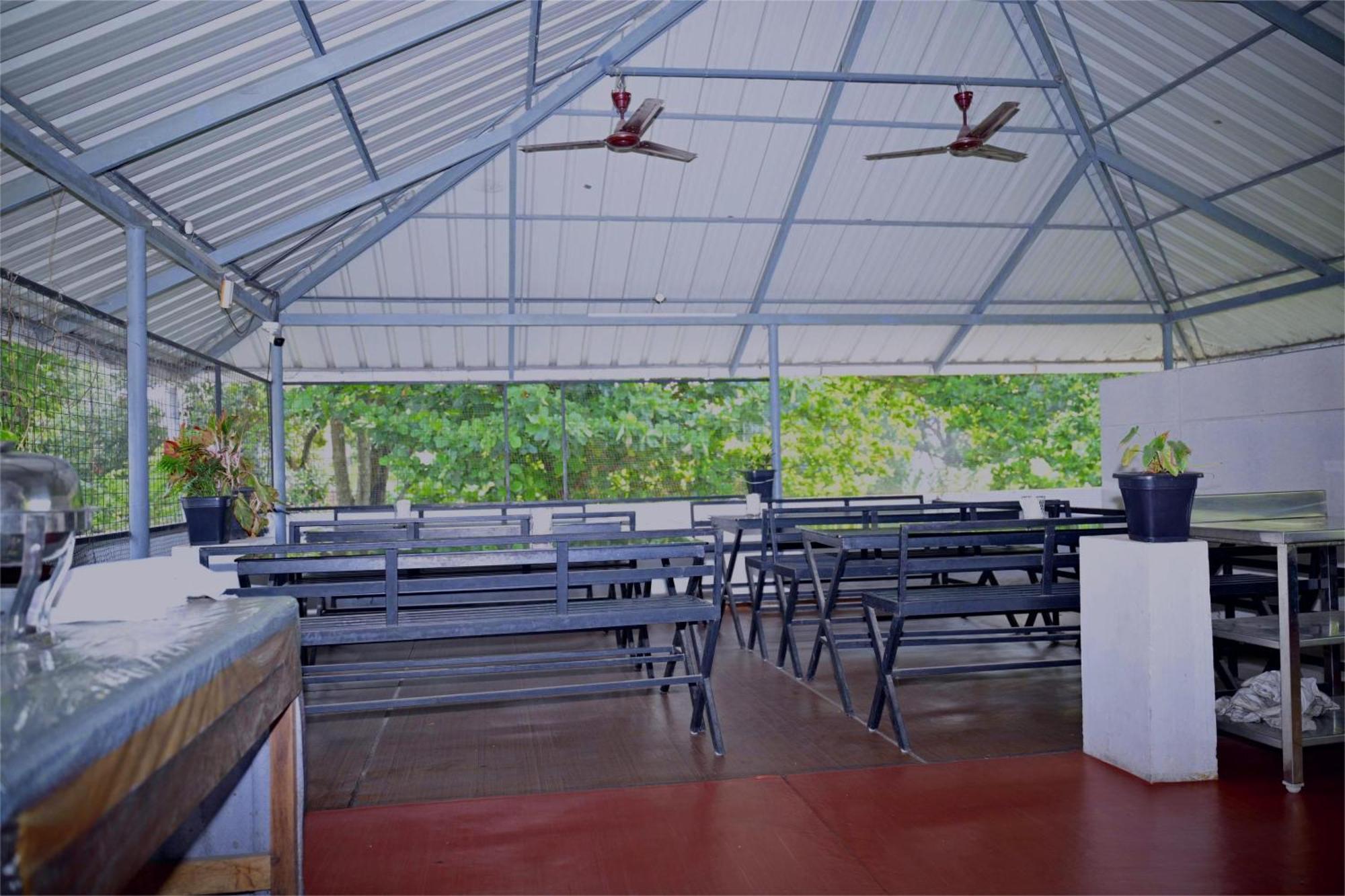 Nirupama,Hotel Aluva 700 Mtr From Aluva Railway Station Alwaye Екстериор снимка