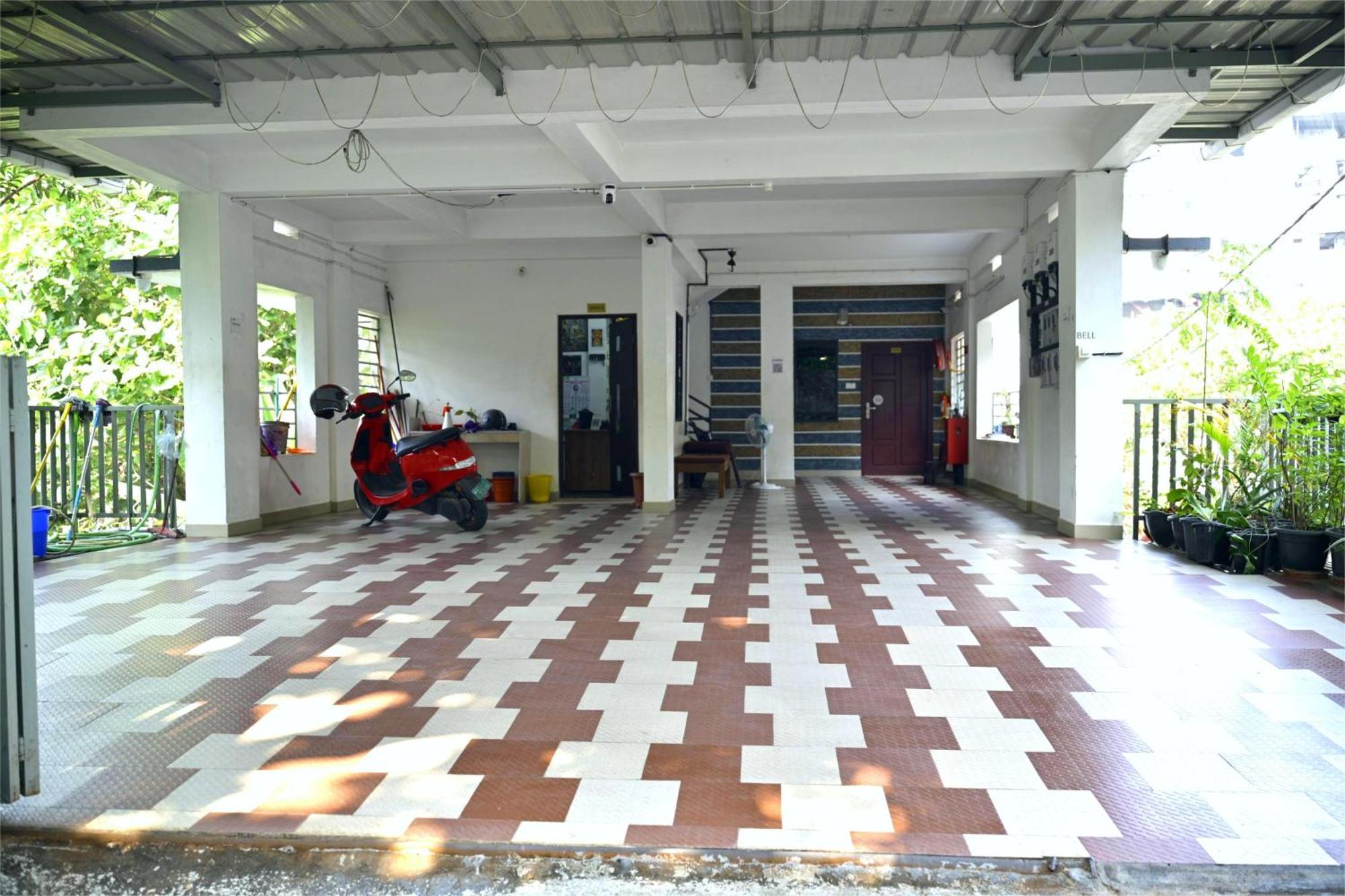 Nirupama,Hotel Aluva 700 Mtr From Aluva Railway Station Alwaye Екстериор снимка